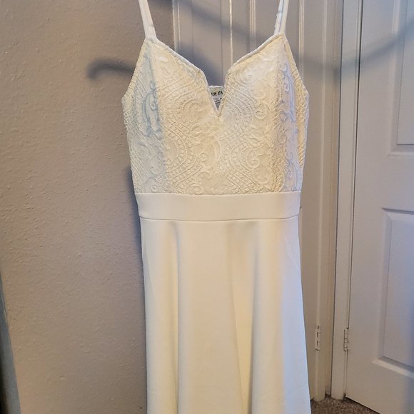 Almost Famous Juniors' High Low Skater Dress - Picture 4 of 8